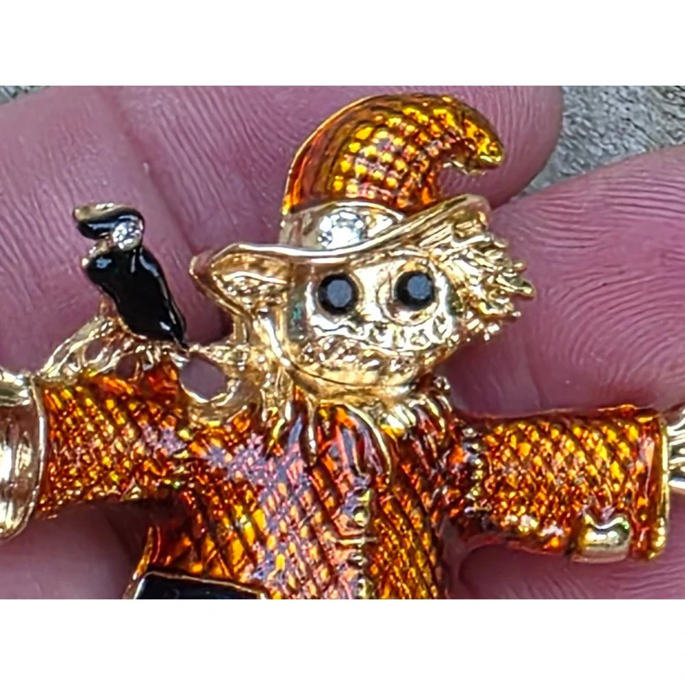 Scarecrow Brooch Gold Tone Enamel Fall Autumn Crow Rhinestone Pin